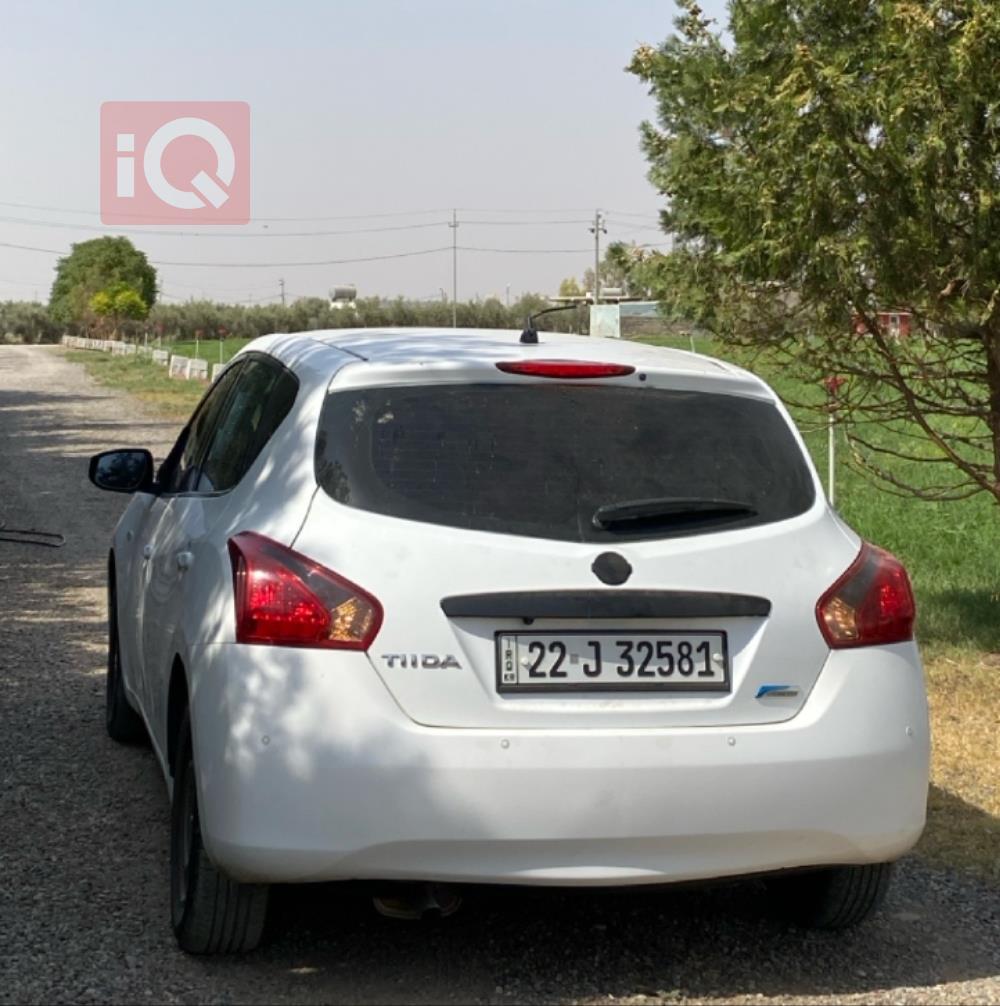 Nissan Tiida
